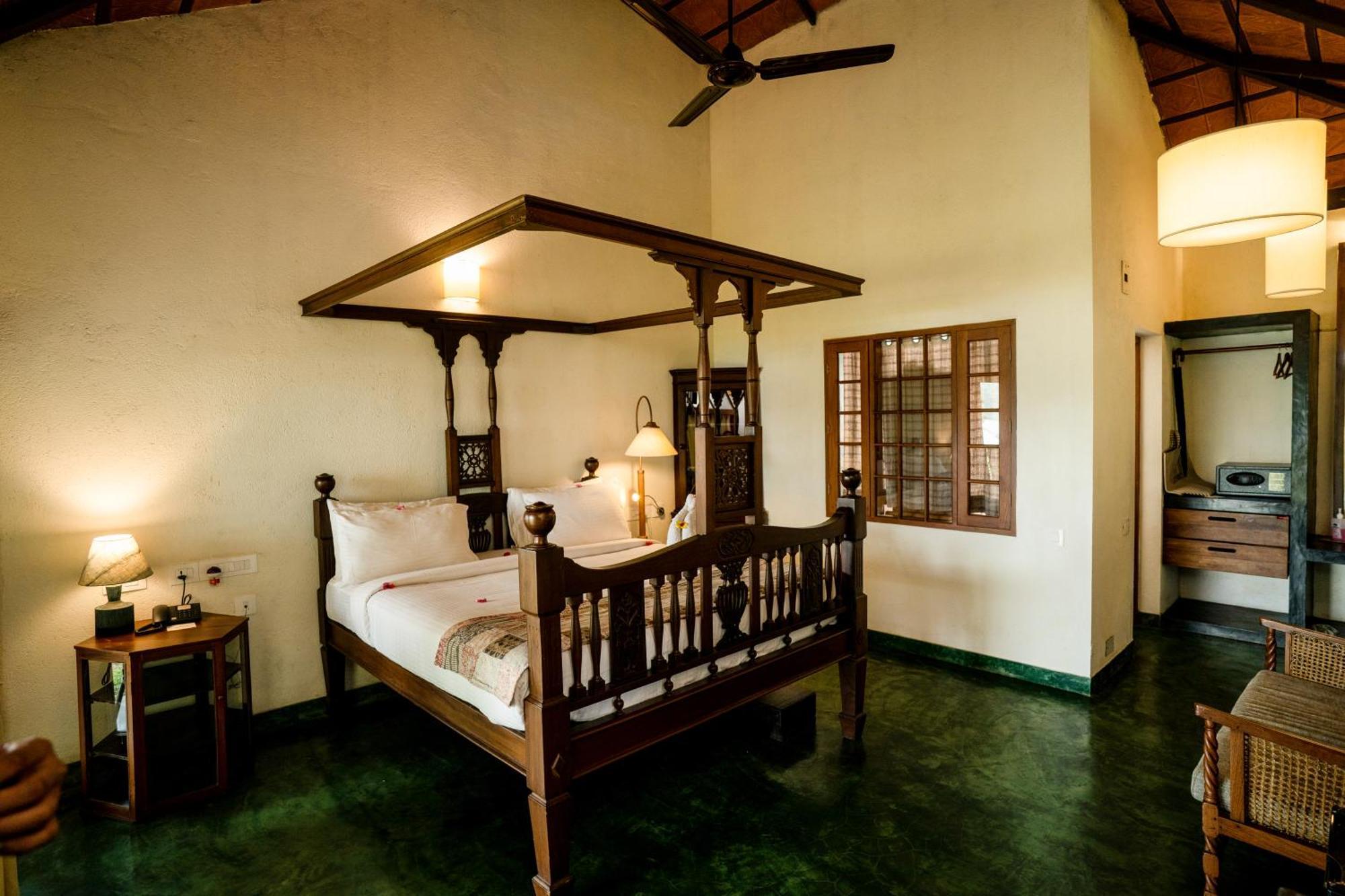 Cranganor History Cafe & Riverside Chateau North Paravur Bagian luar foto