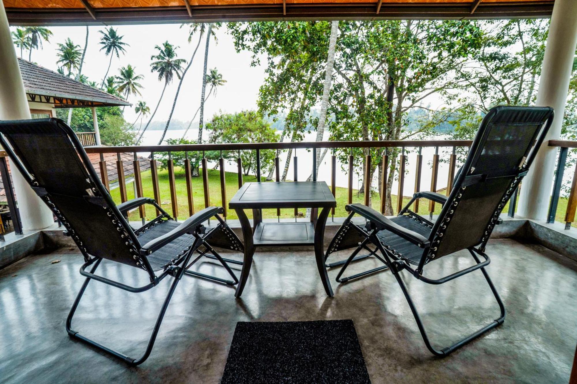 Cranganor History Cafe & Riverside Chateau North Paravur Bagian luar foto