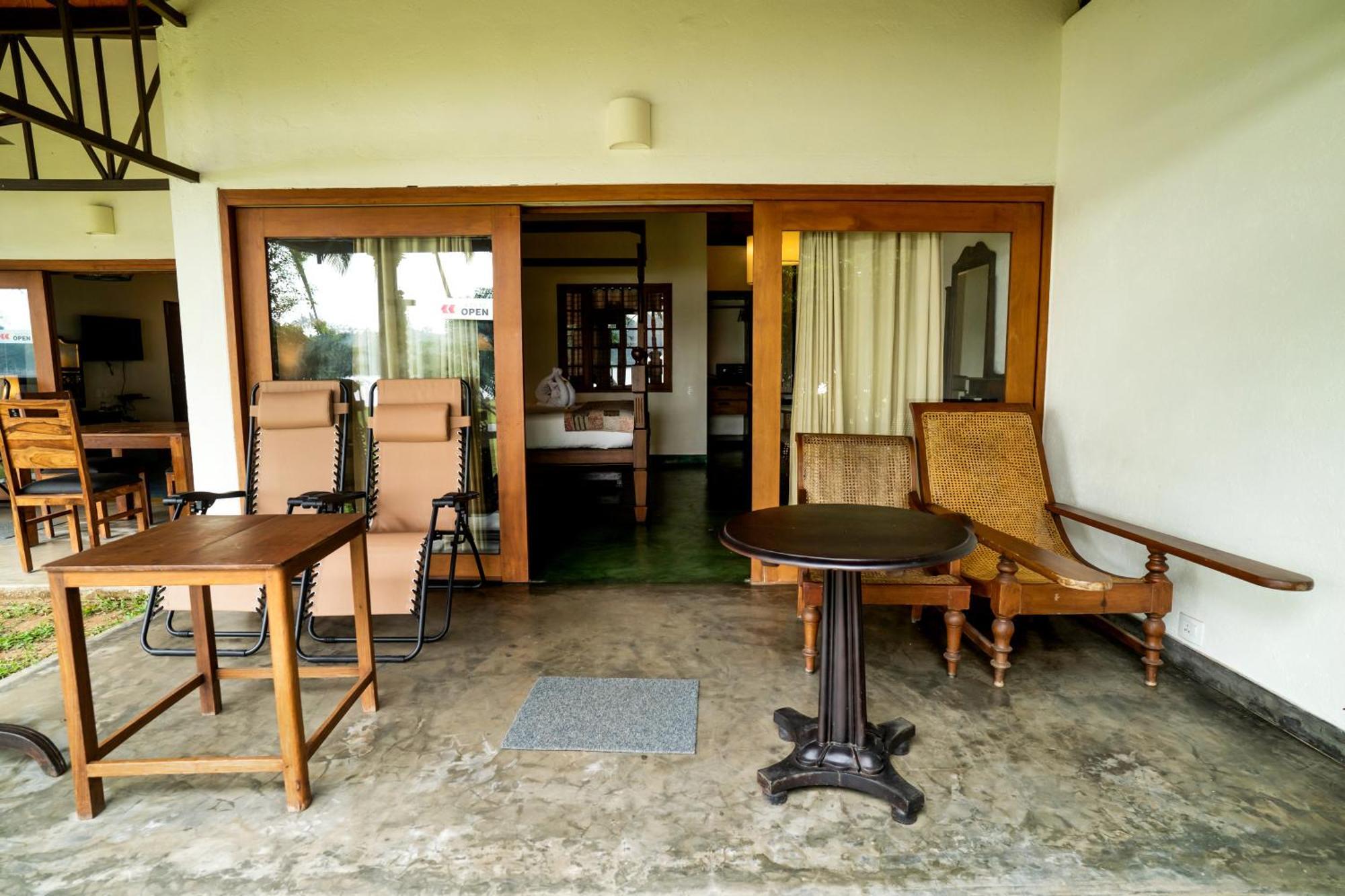 Cranganor History Cafe & Riverside Chateau North Paravur Bagian luar foto