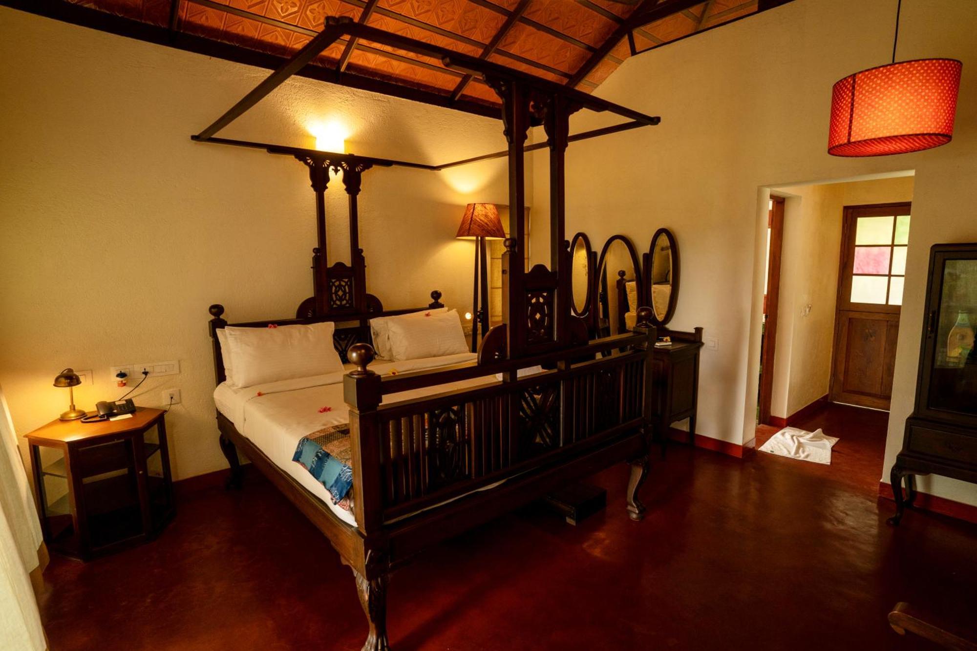 Cranganor History Cafe & Riverside Chateau North Paravur Bagian luar foto