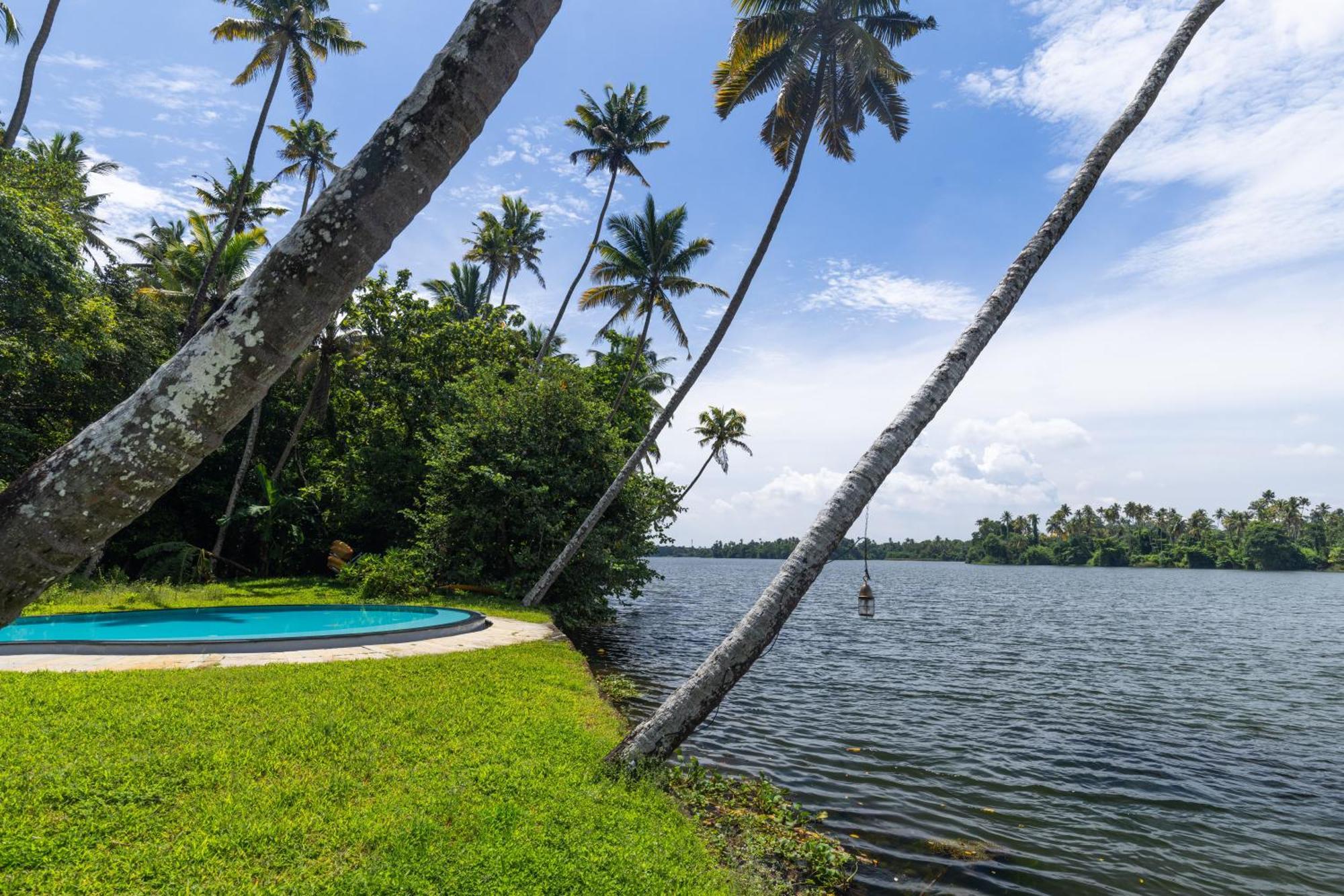 Cranganor History Cafe & Riverside Chateau North Paravur Bagian luar foto