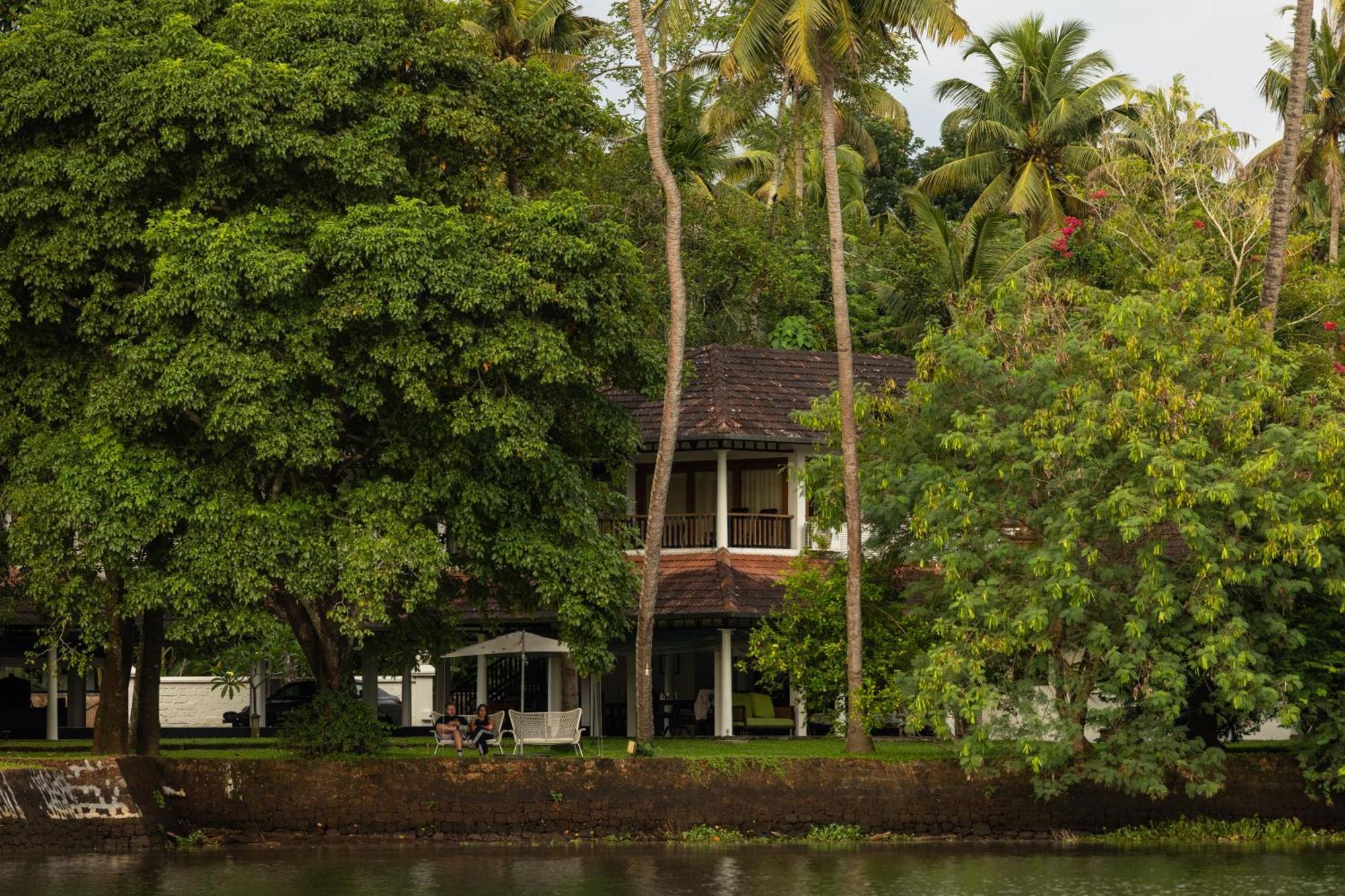 Cranganor History Cafe & Riverside Chateau North Paravur Bagian luar foto